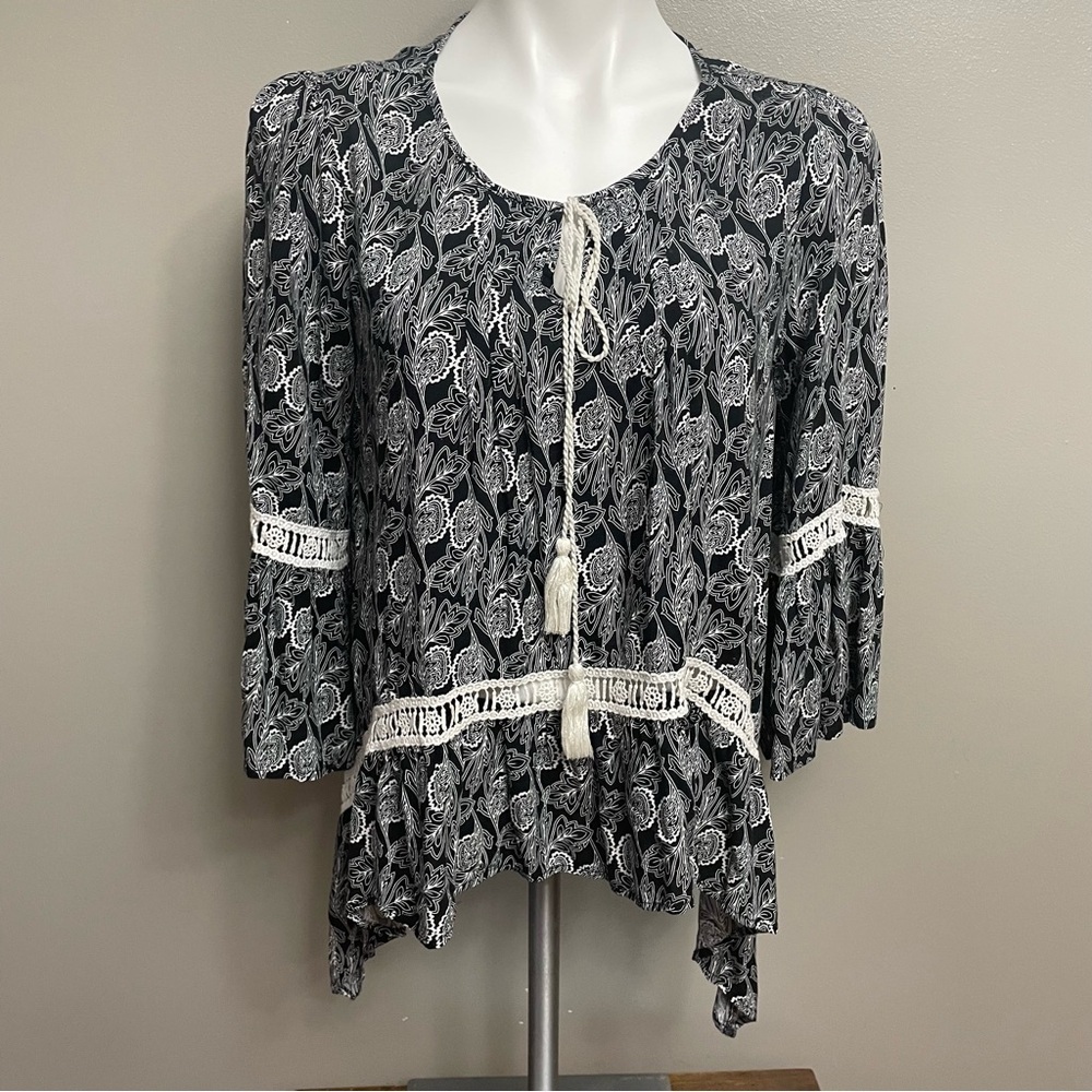UMGEE women’s size Large Black Boutique Top tassel boho